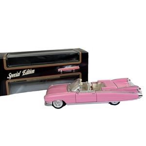1959 Cadillac Eldorado Biarritz 1:18 Scale Diecast Model by Maisto